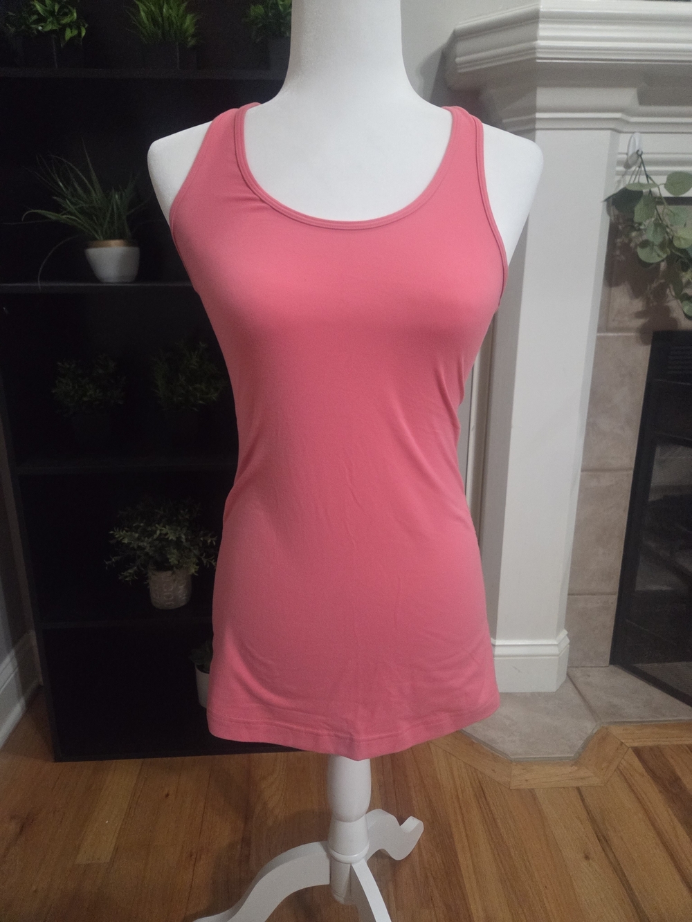 lululemon athletica Coral Pink Scoop Neck Tank